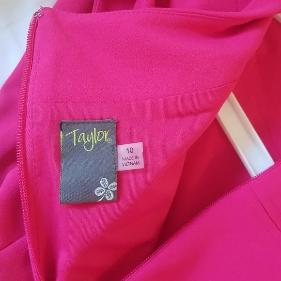 ❤️ ❤️ Taylor Pink, White & Black Color Blocked Dress - Picture 5 of 5